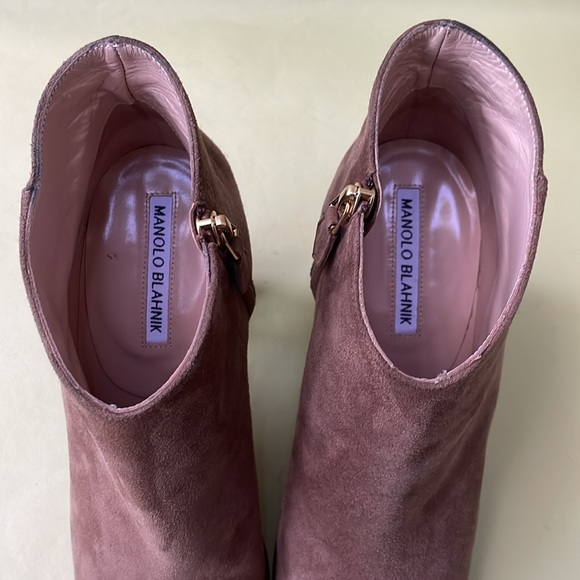 Vintage tan Manolo Blahnik suede leather booties in original box - Picture 15 of 16